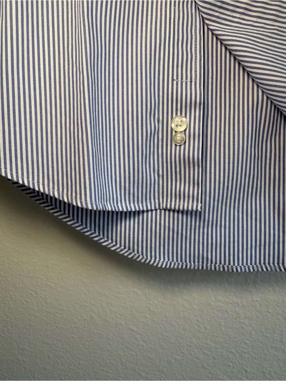 Men’s Lands' End No Iron Oxford Supima Button Down Shirt Blue White Stripe - Picture 2 of 10